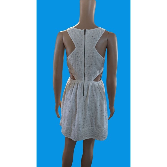 American Eagle Size 4 White Eyelet Cotton Mini Dress Zippered Back Coquette - Picture 3 of 13